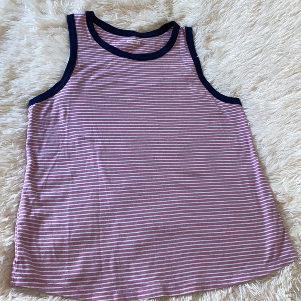 3/25$ Old Navy Tank NWOT